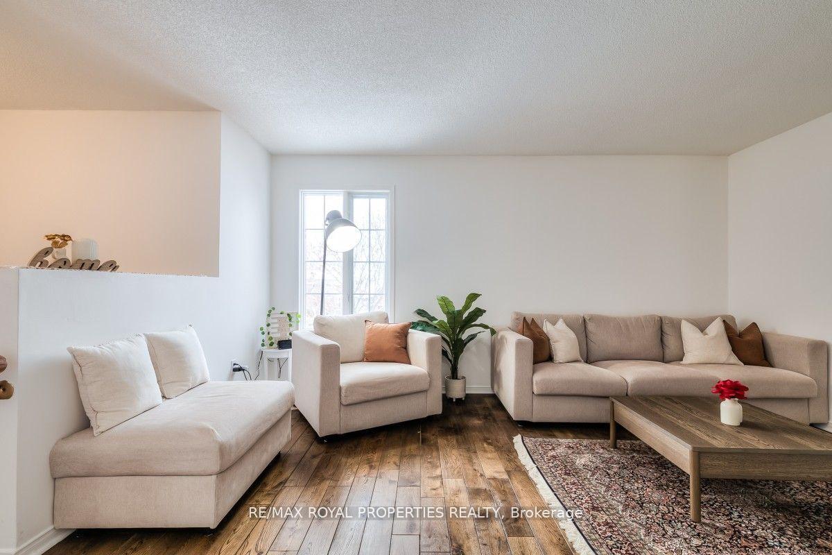 Photo 2 of 55 Abernethy Crescent, Clarington, Bowmanville — HOMEH