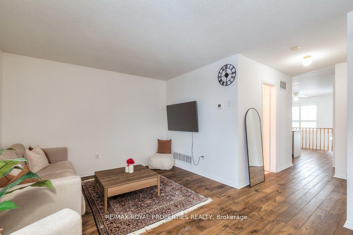 Photo 20 of 55 Abernethy Crescent, Clarington, Bowmanville — HOMEH