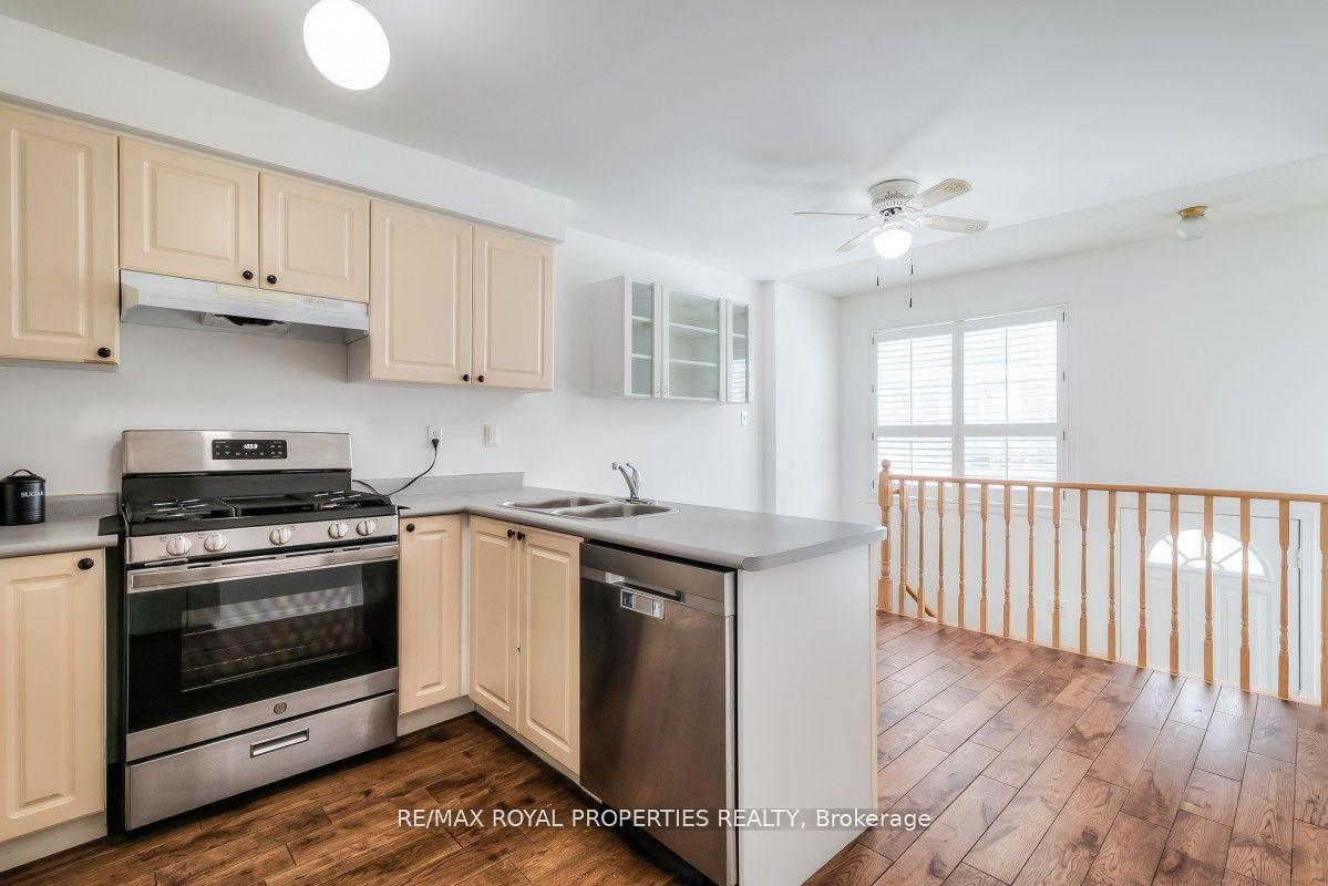Photo 9 of 55 Abernethy Crescent, Clarington, Bowmanville — HOMEH