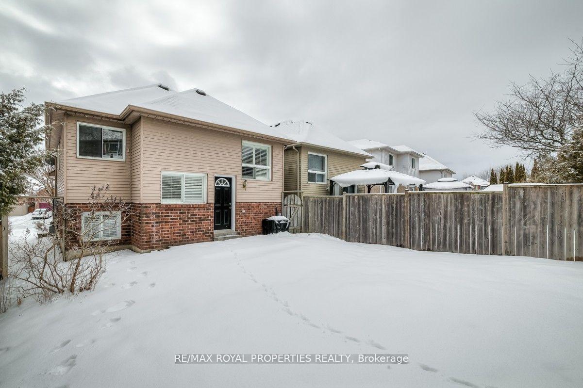 Photo 25 of 55 Abernethy Crescent, Clarington, Bowmanville — HOMEH