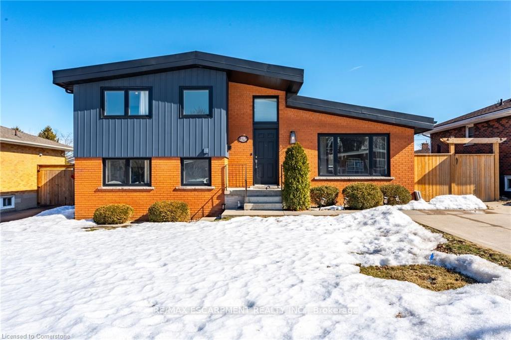 Photo 1 of 158 Laurier Avenue, Hamilton, Buchanan — HOMEH