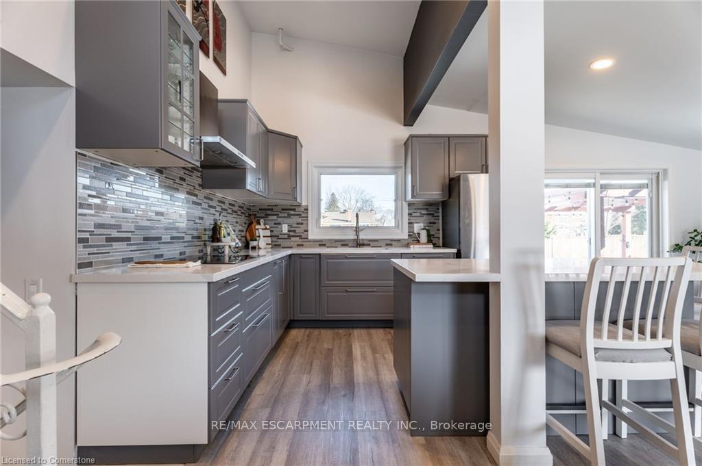 Photo 6 of 158 Laurier Avenue, Hamilton, Buchanan — HOMEH