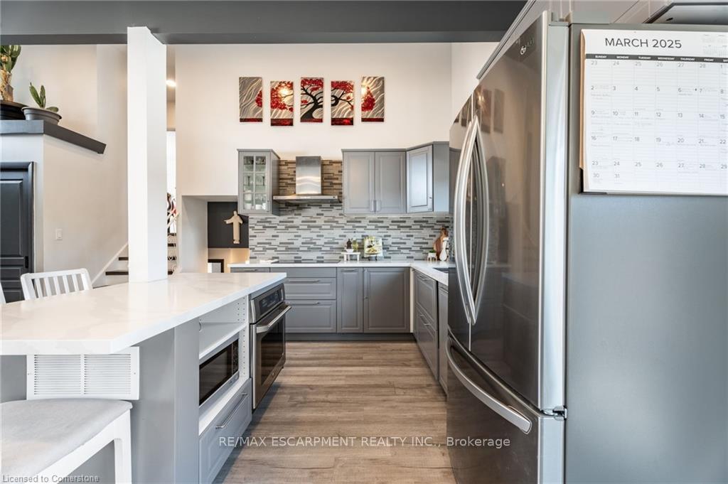 Photo 13 of 158 Laurier Avenue, Hamilton, Buchanan — HOMEH
