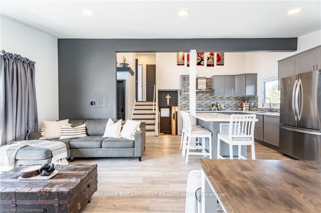 Photo 15 of 158 Laurier Avenue, Hamilton, Buchanan — HOMEH