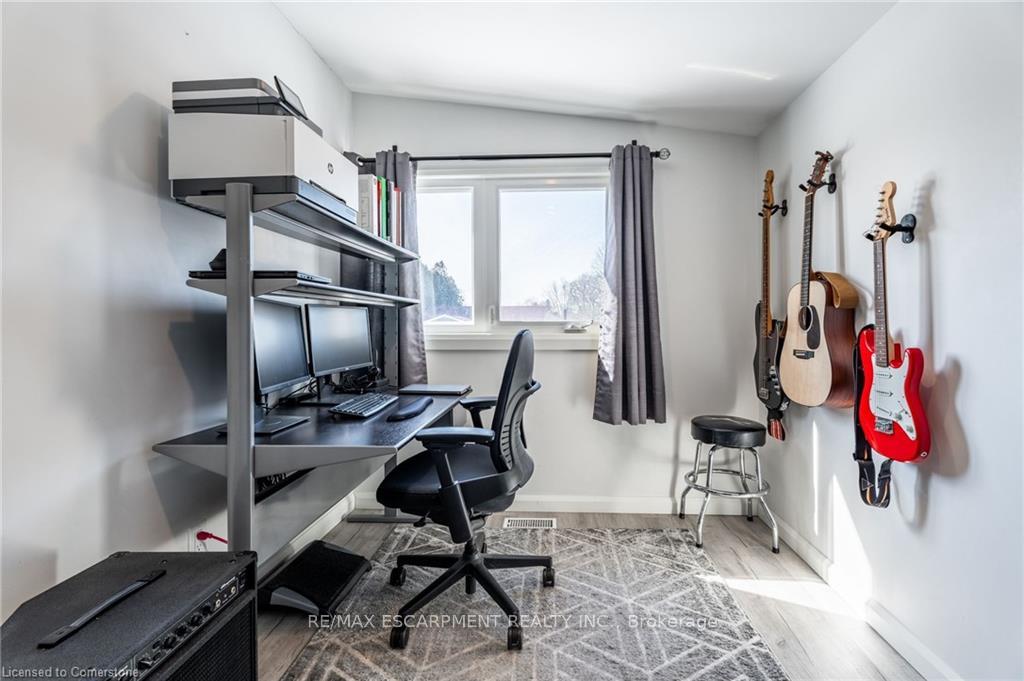 Photo 18 of 158 Laurier Avenue, Hamilton, Buchanan — HOMEH