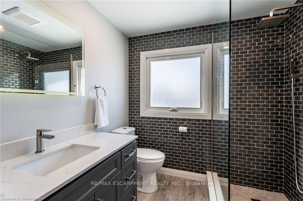 Photo 19 of 158 Laurier Avenue, Hamilton, Buchanan — HOMEH