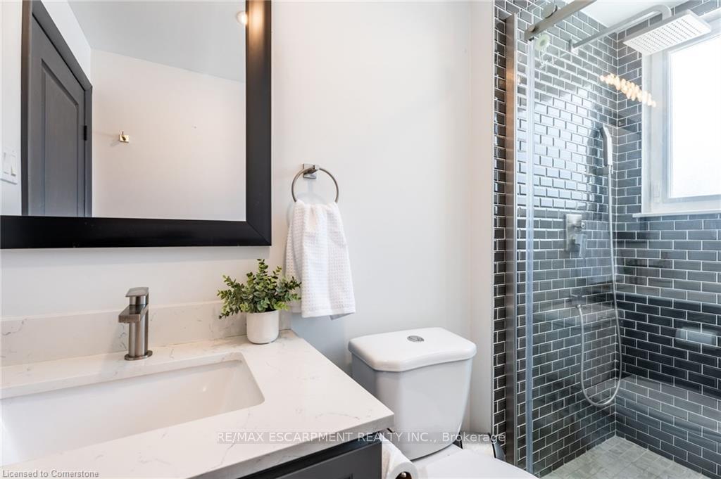 Photo 21 of 158 Laurier Avenue, Hamilton, Buchanan — HOMEH