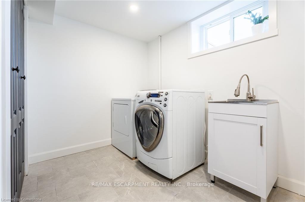 Photo 25 of 158 Laurier Avenue, Hamilton, Buchanan — HOMEH