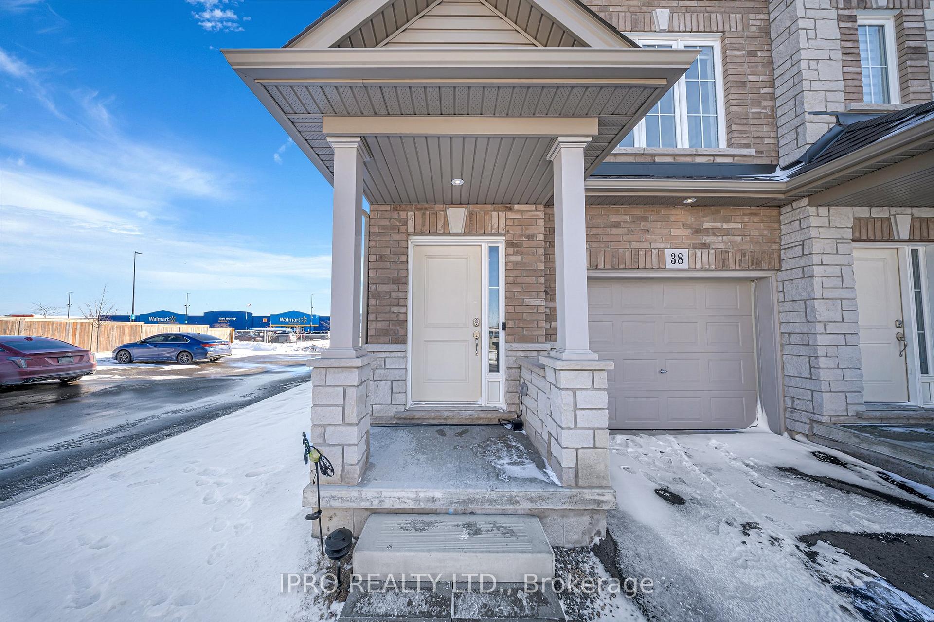 Photo 2 of 38 Canary Grass Boulevard, Hamilton, Rural Glanbrook — HOMEH