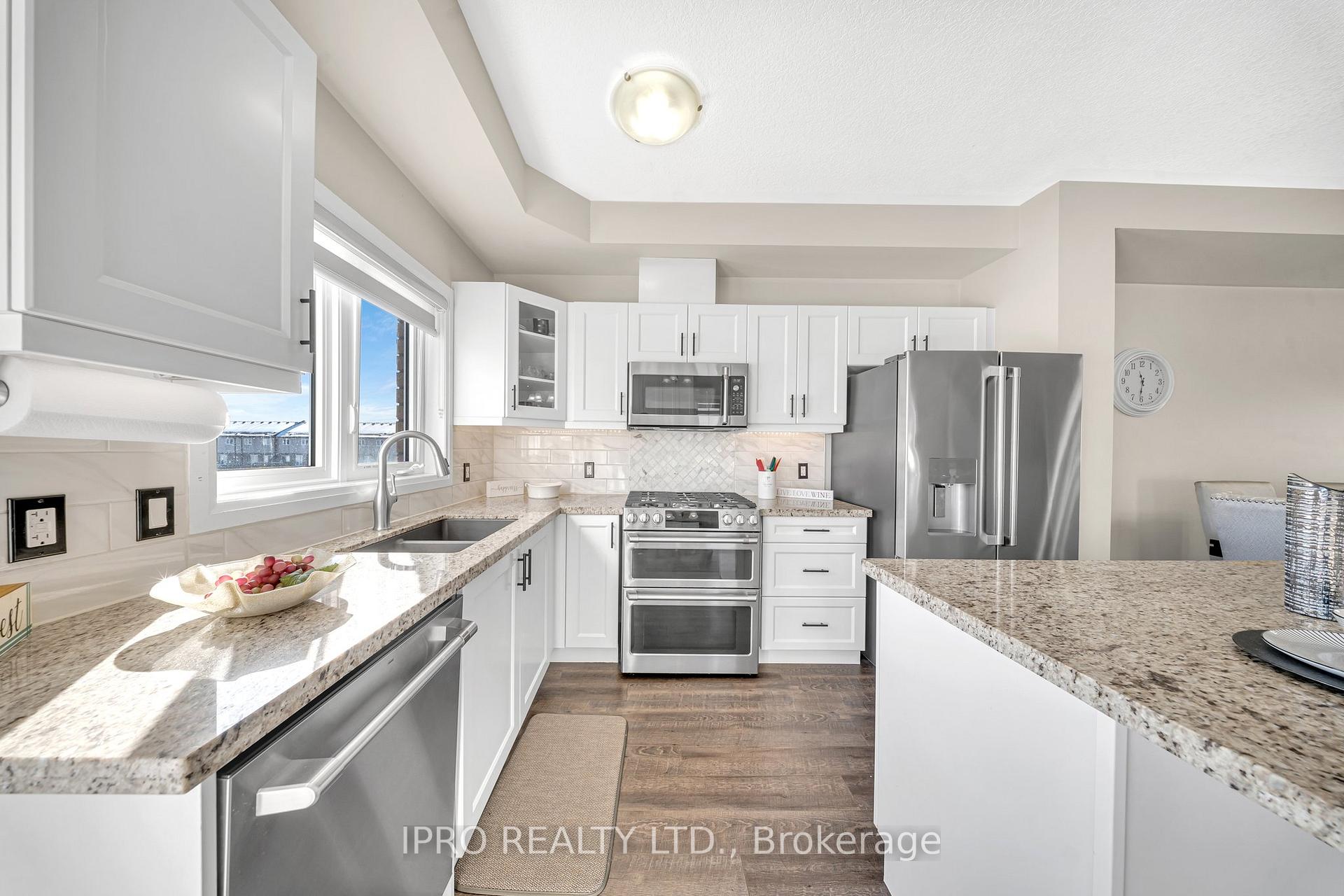 Photo 8 of 38 Canary Grass Boulevard, Hamilton, Rural Glanbrook — HOMEH