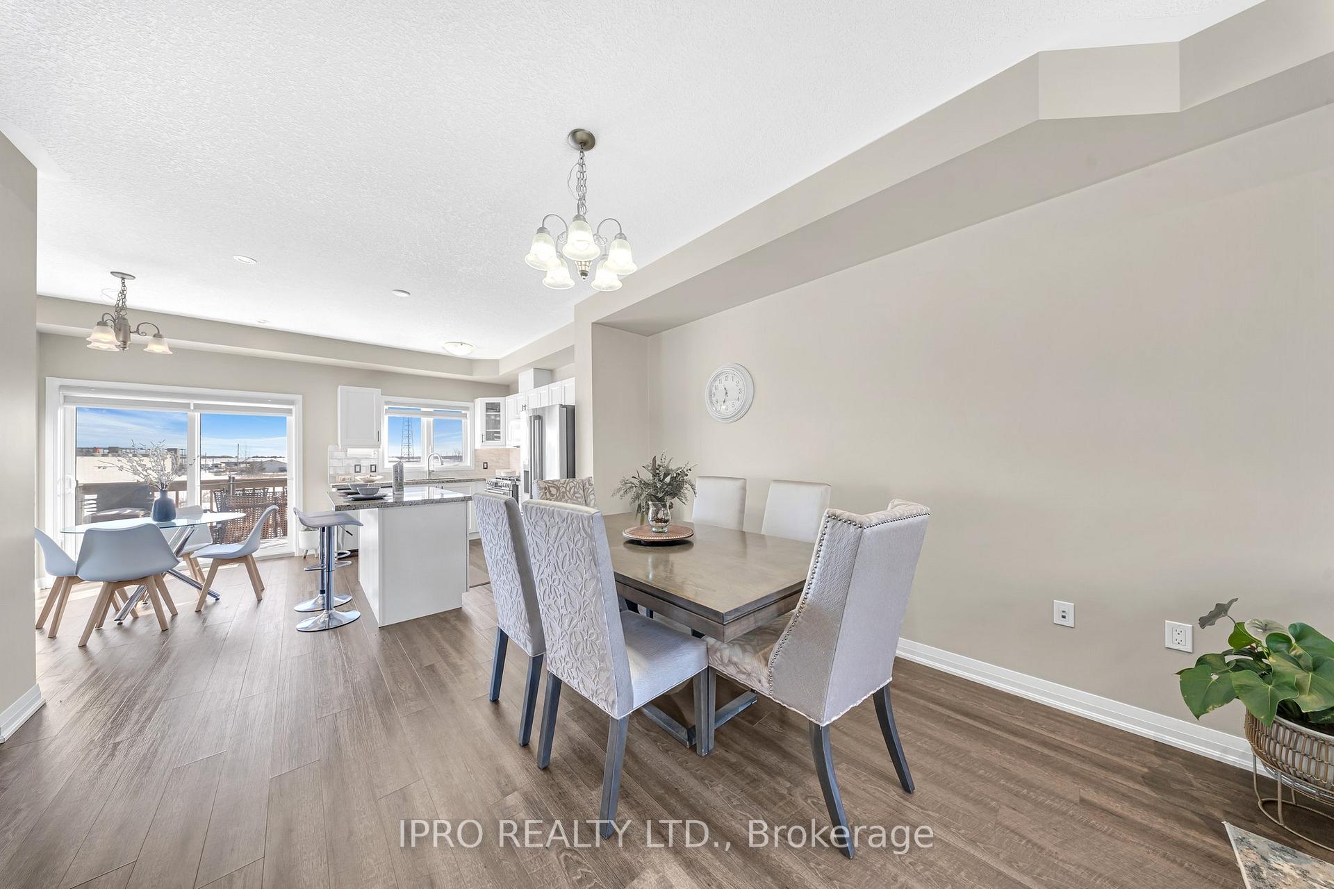 Photo 13 of 38 Canary Grass Boulevard, Hamilton, Rural Glanbrook — HOMEH