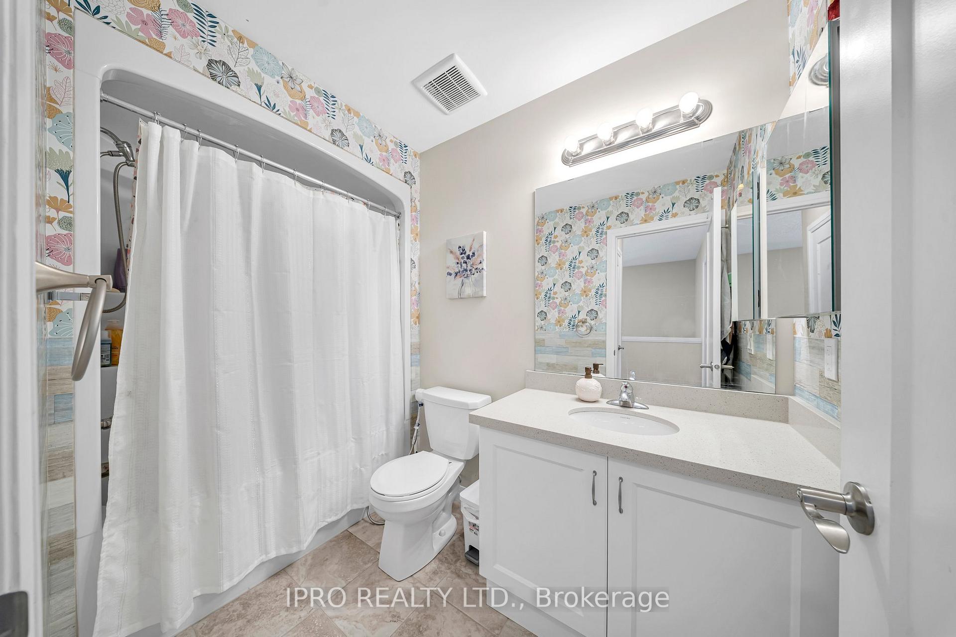 Photo 28 of 38 Canary Grass Boulevard, Hamilton, Rural Glanbrook — HOMEH