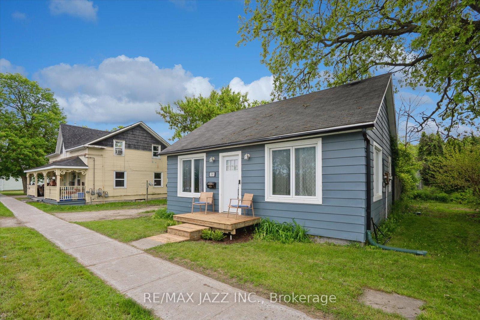 Photo 3 of 390 Front Street, Quinte West, Trenton Ward — HOMEH