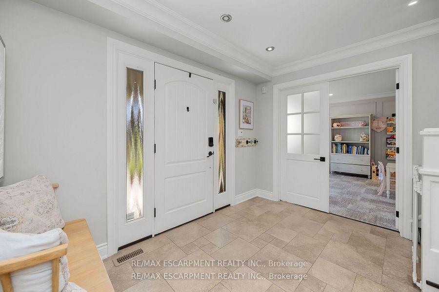 Photo 15 of 185 Central Drive, Hamilton, Ancaster — HOMEH