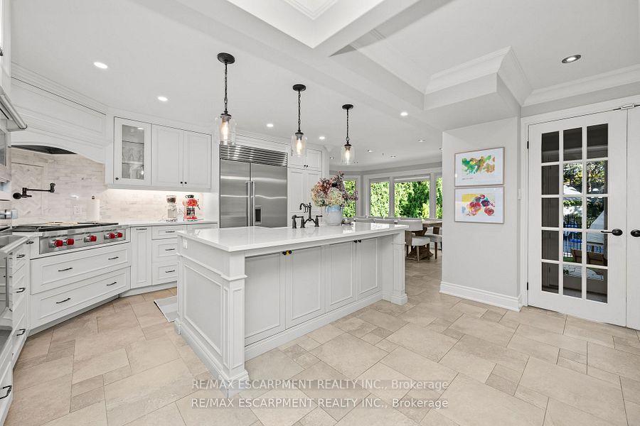 Photo 4 of 185 Central Drive, Hamilton, Ancaster — HOMEH