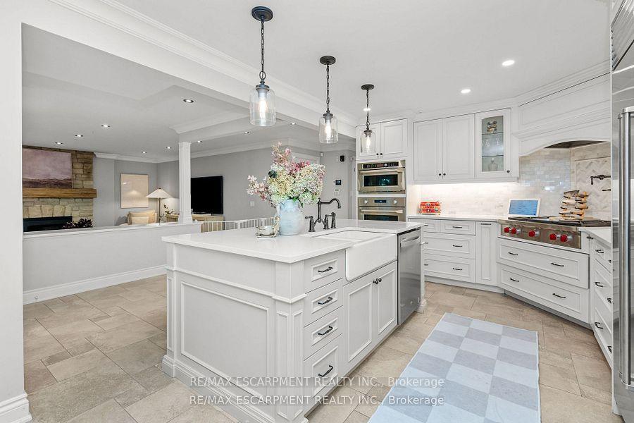 Photo 11 of 185 Central Drive, Hamilton, Ancaster — HOMEH