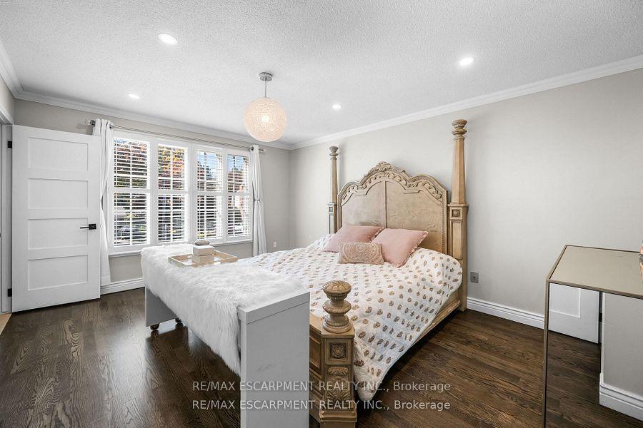 Photo 25 of 185 Central Drive, Hamilton, Ancaster — HOMEH