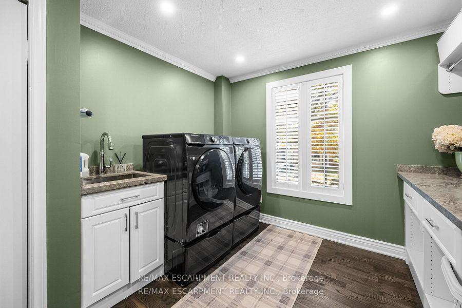 Photo 21 of 185 Central Drive, Hamilton, Ancaster — HOMEH