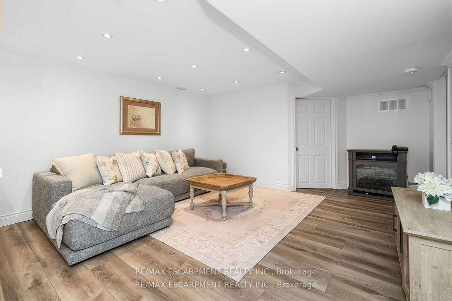 Photo 29 of 185 Central Drive, Hamilton, Ancaster — HOMEH