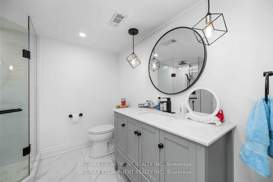 Photo 32 of 185 Central Drive, Hamilton, Ancaster — HOMEH