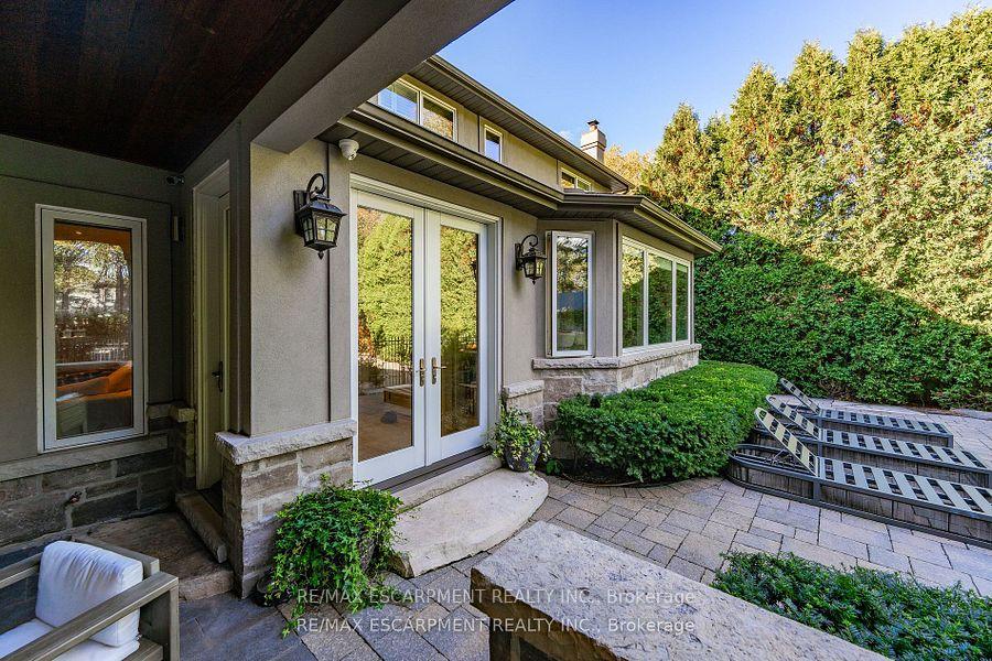 Photo 30 of 185 Central Drive, Hamilton, Ancaster — HOMEH