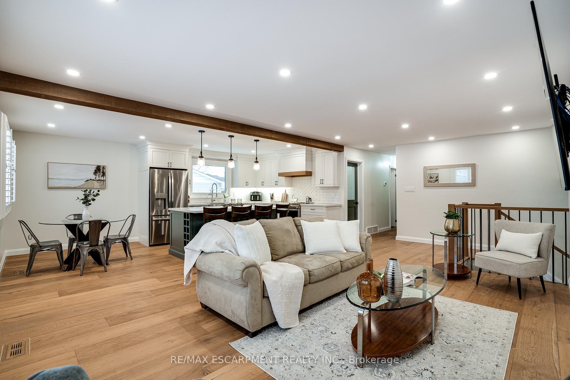 Photo 3 of 81 Clifton Downs Road, Hamilton, Gilbert — HOMEH