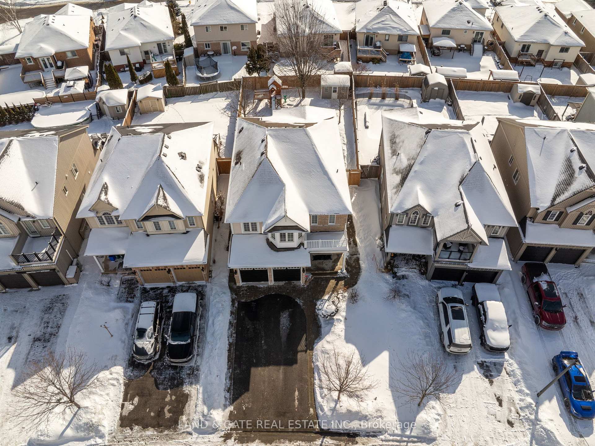 Photo 3 of 195 Honeyman Drive, Clarington, Bowmanville — HOMEH
