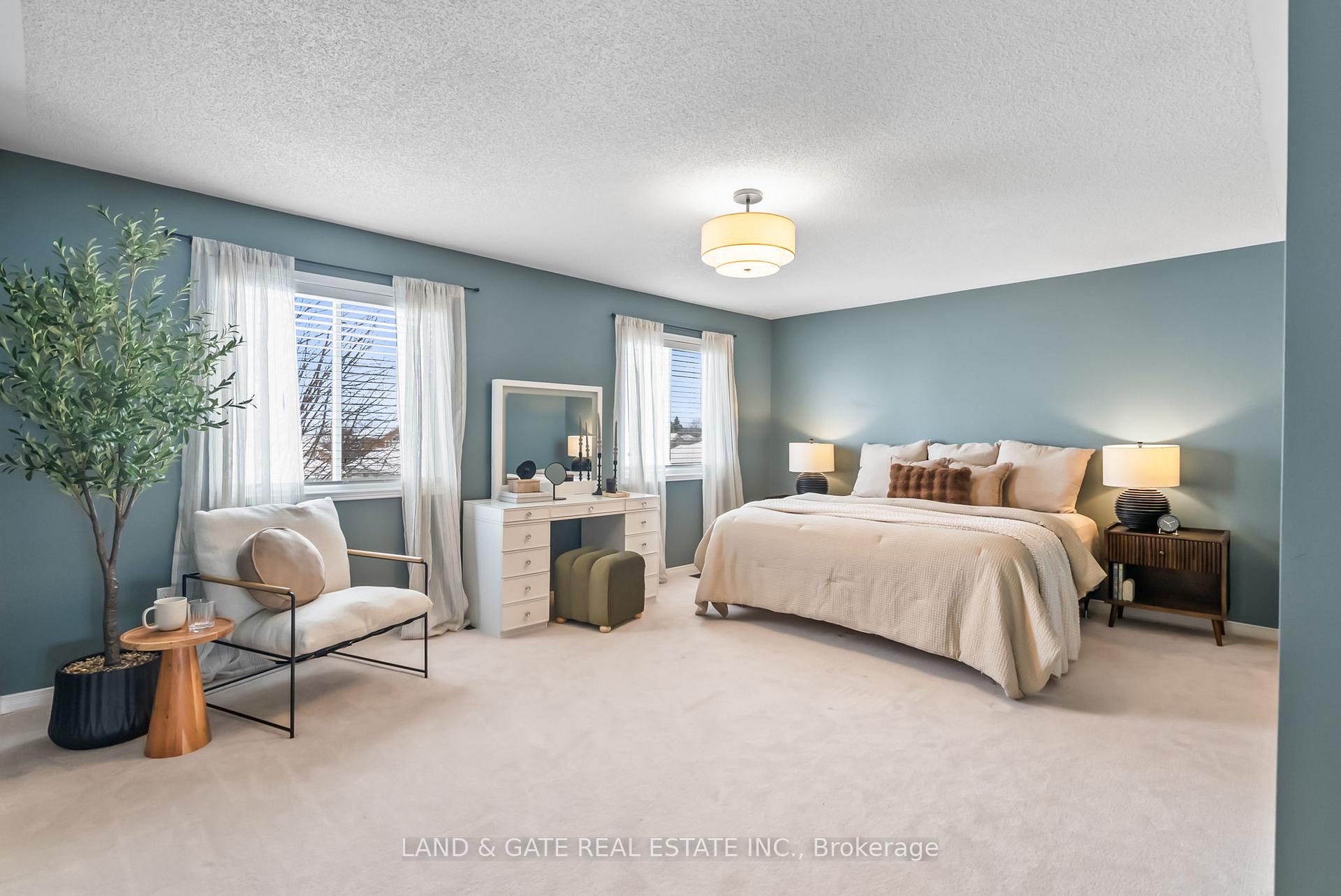 Photo 17 of 195 Honeyman Drive, Clarington, Bowmanville — HOMEH