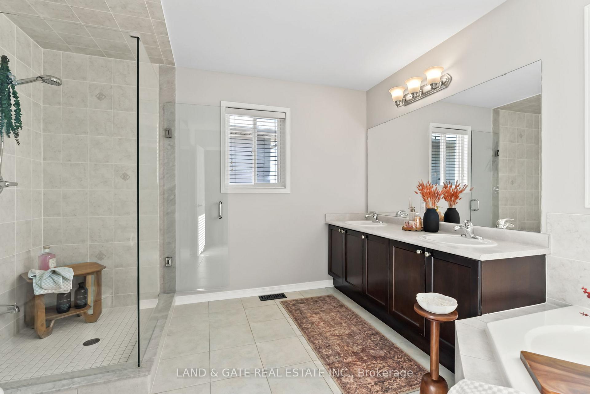 Photo 24 of 195 Honeyman Drive, Clarington, Bowmanville — HOMEH
