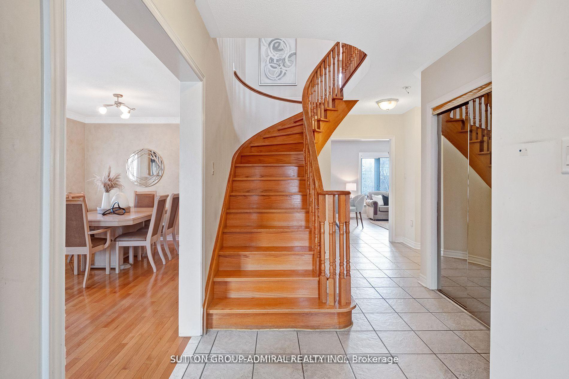 Photo 11 of 88 Klamath Court, Vaughan, Maple — HOMEH