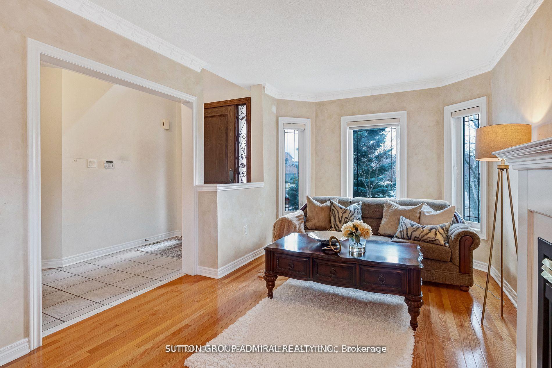 Photo 10 of 88 Klamath Court, Vaughan, Maple — HOMEH