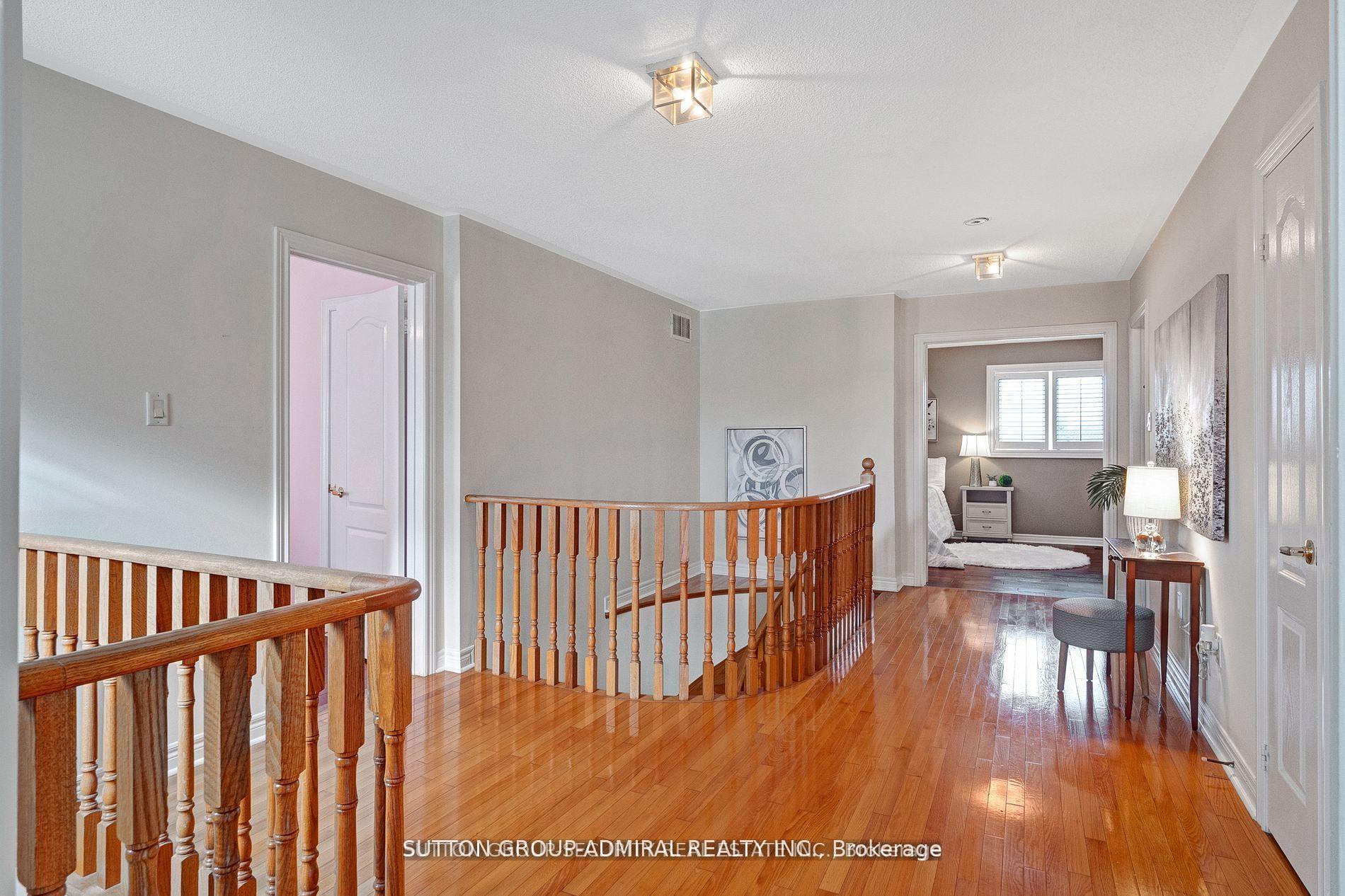 Photo 16 of 88 Klamath Court, Vaughan, Maple — HOMEH