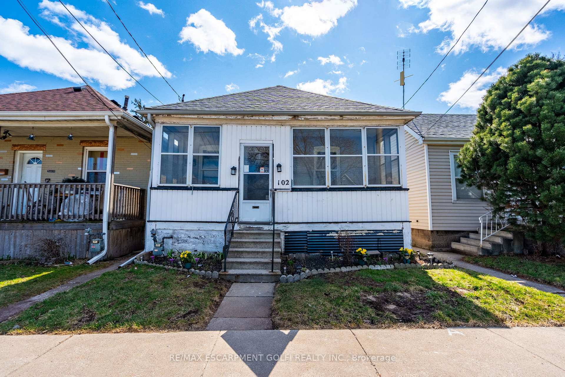 Photo 2 of 102 Newlands Avenue, Hamilton, Homeside — HOMEH