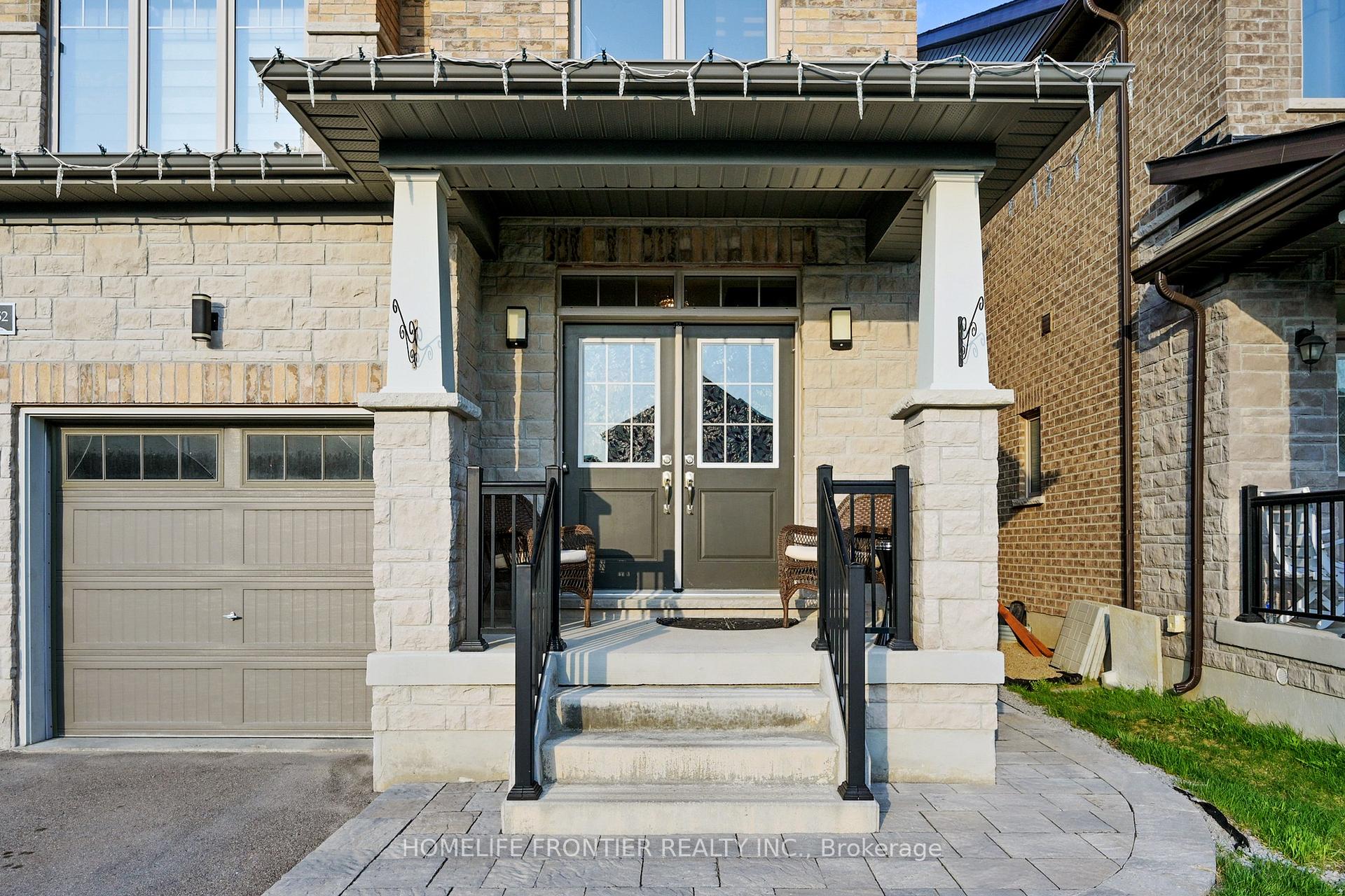 Photo 3 of 1452 Farrow Crescent, Innisfil, Alcona — HOMEH