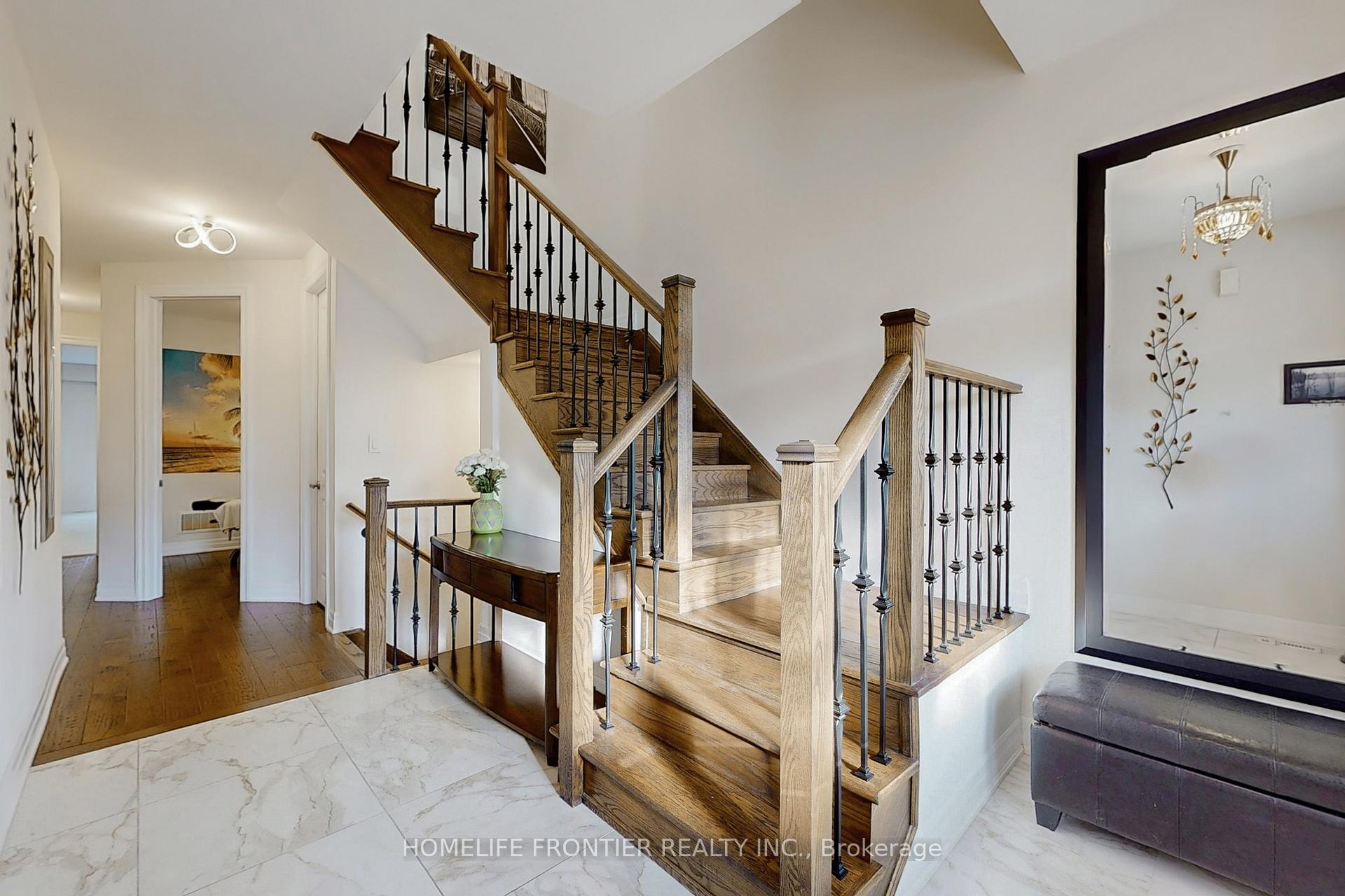 Photo 5 of 1452 Farrow Crescent, Innisfil, Alcona — HOMEH