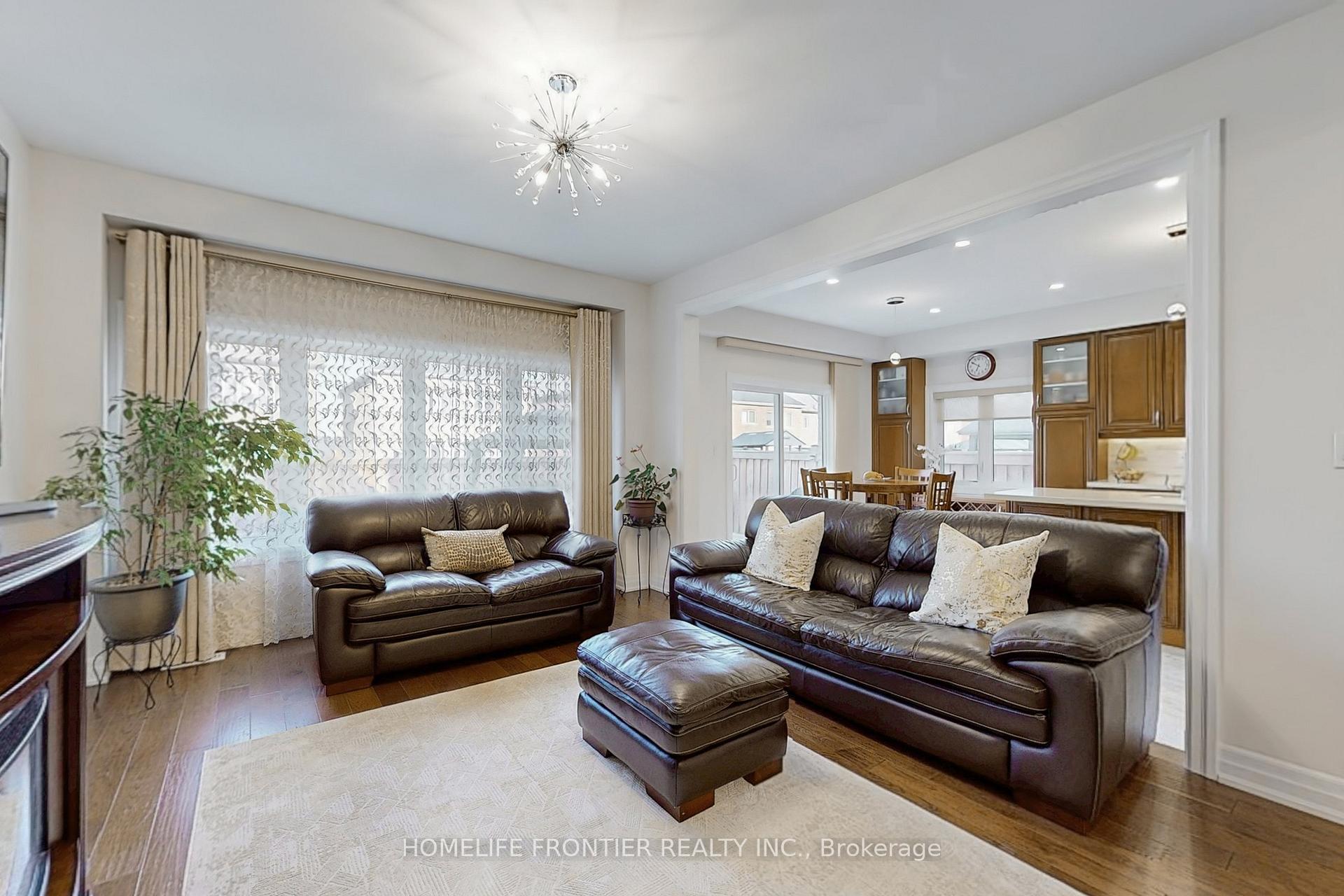 Photo 2 of 1452 Farrow Crescent, Innisfil, Alcona — HOMEH