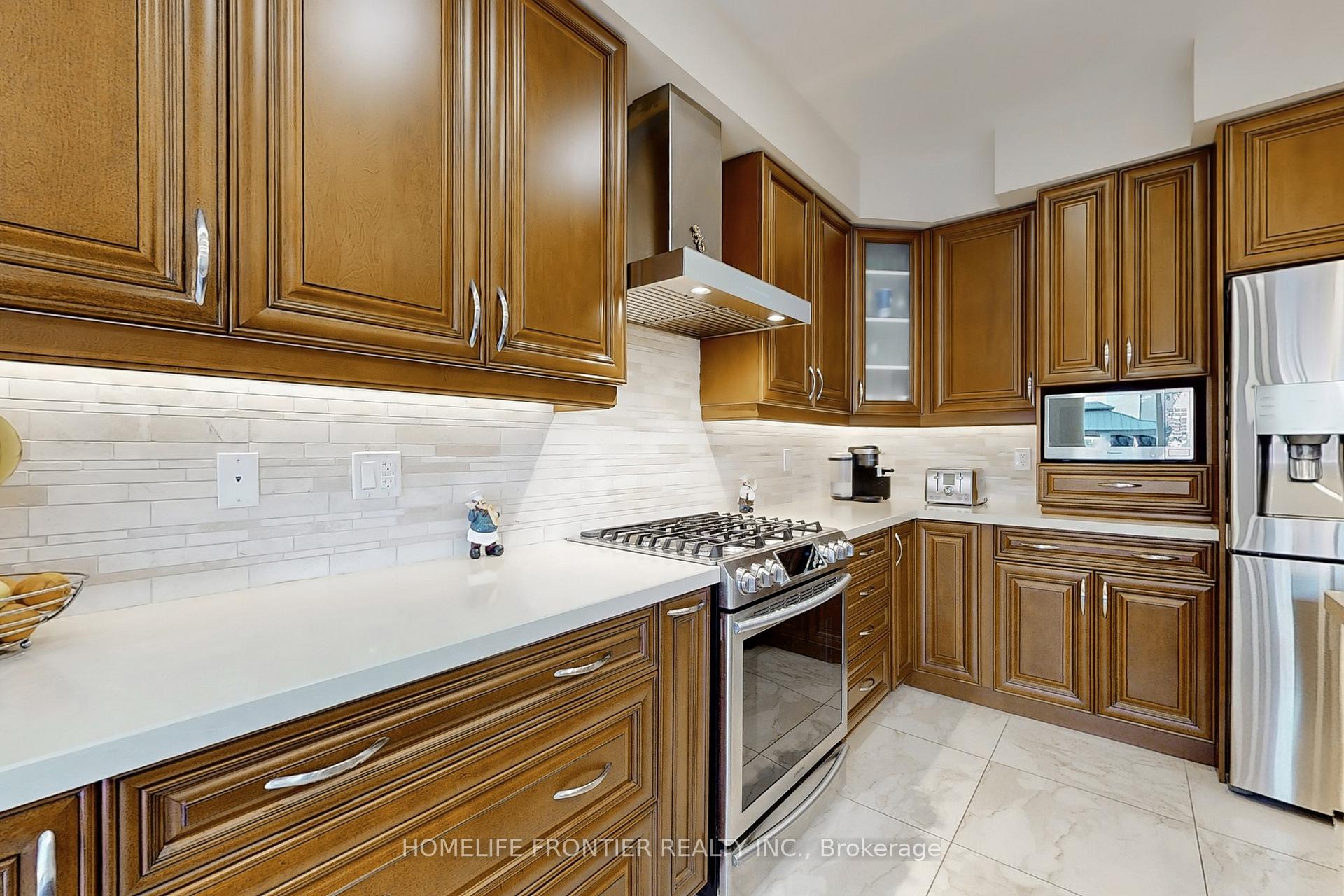 Photo 10 of 1452 Farrow Crescent, Innisfil, Alcona — HOMEH