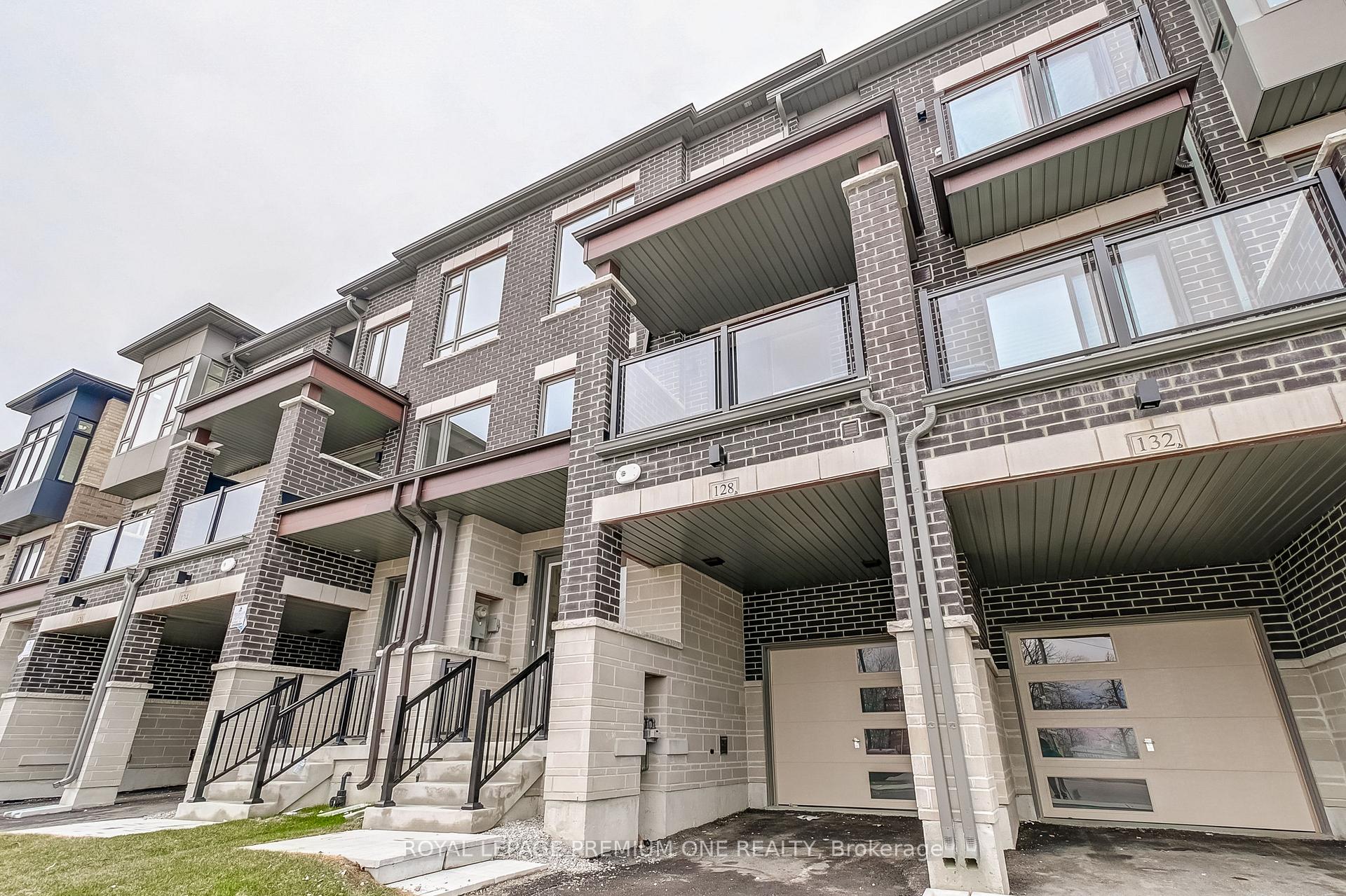Photo 6 of 128 Thule Street, Vaughan, Vellore Village — HOMEH