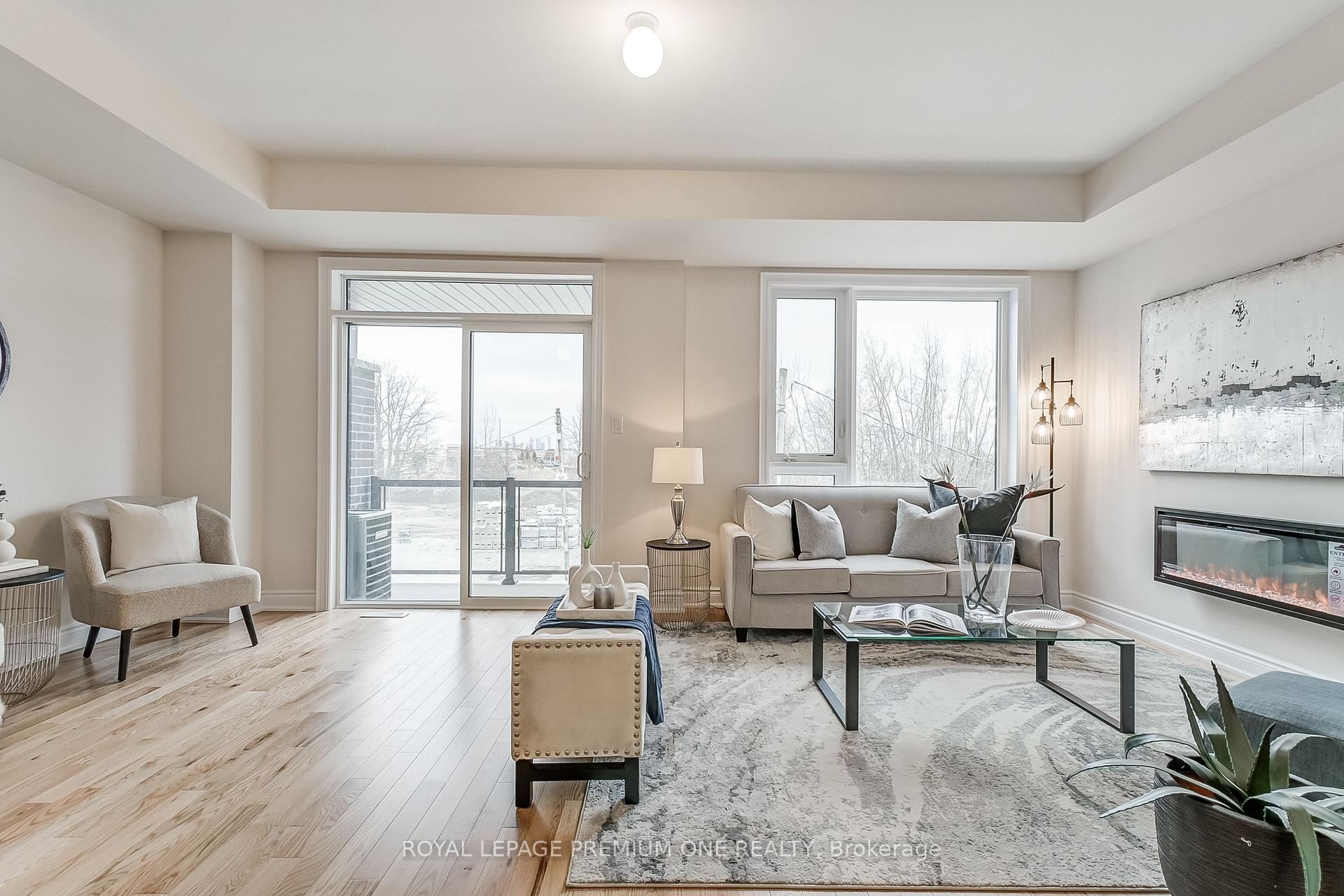 Photo 8 of 128 Thule Street, Vaughan, Vellore Village — HOMEH