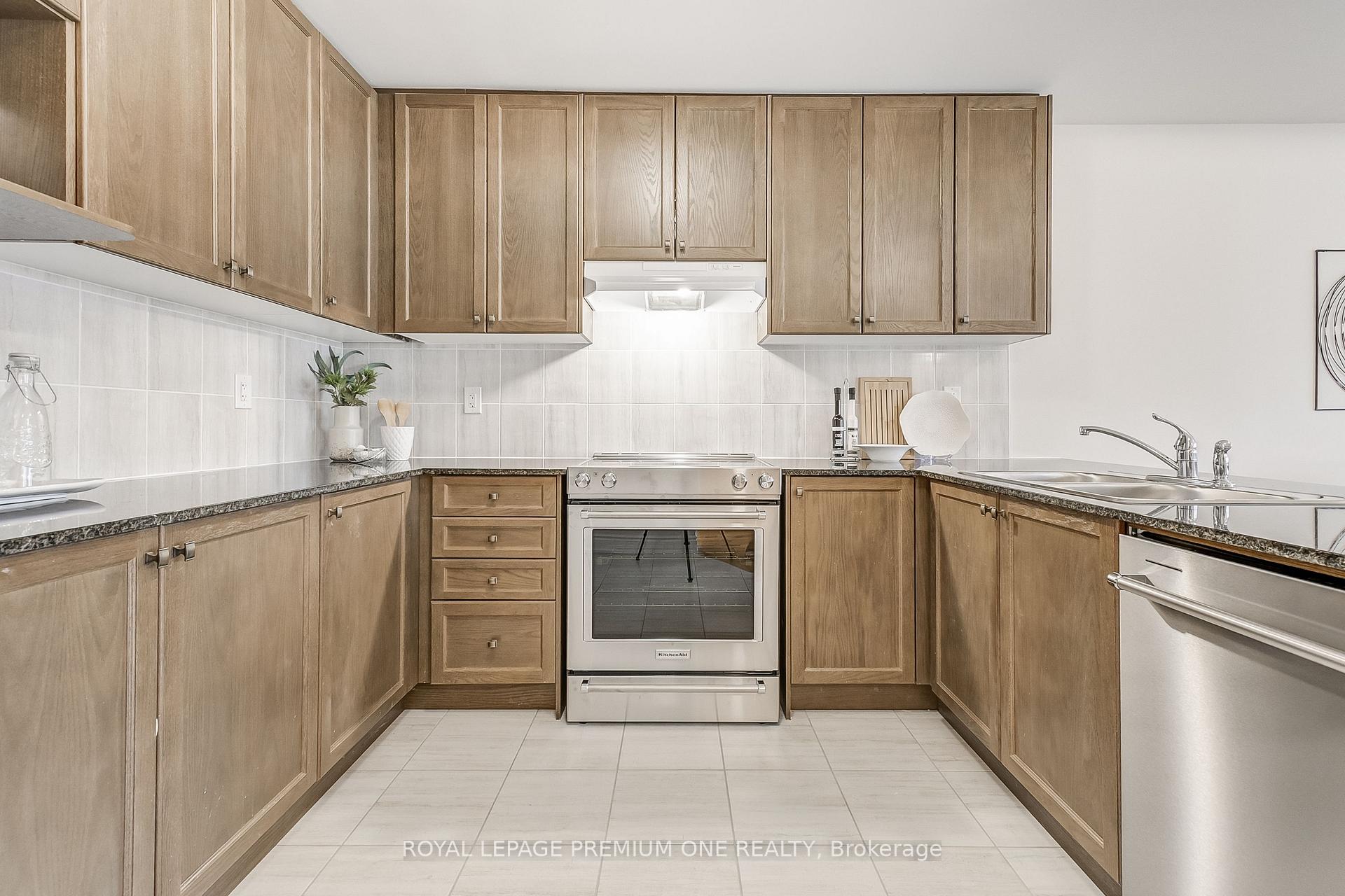 Photo 26 of 128 Thule Street, Vaughan, Vellore Village — HOMEH