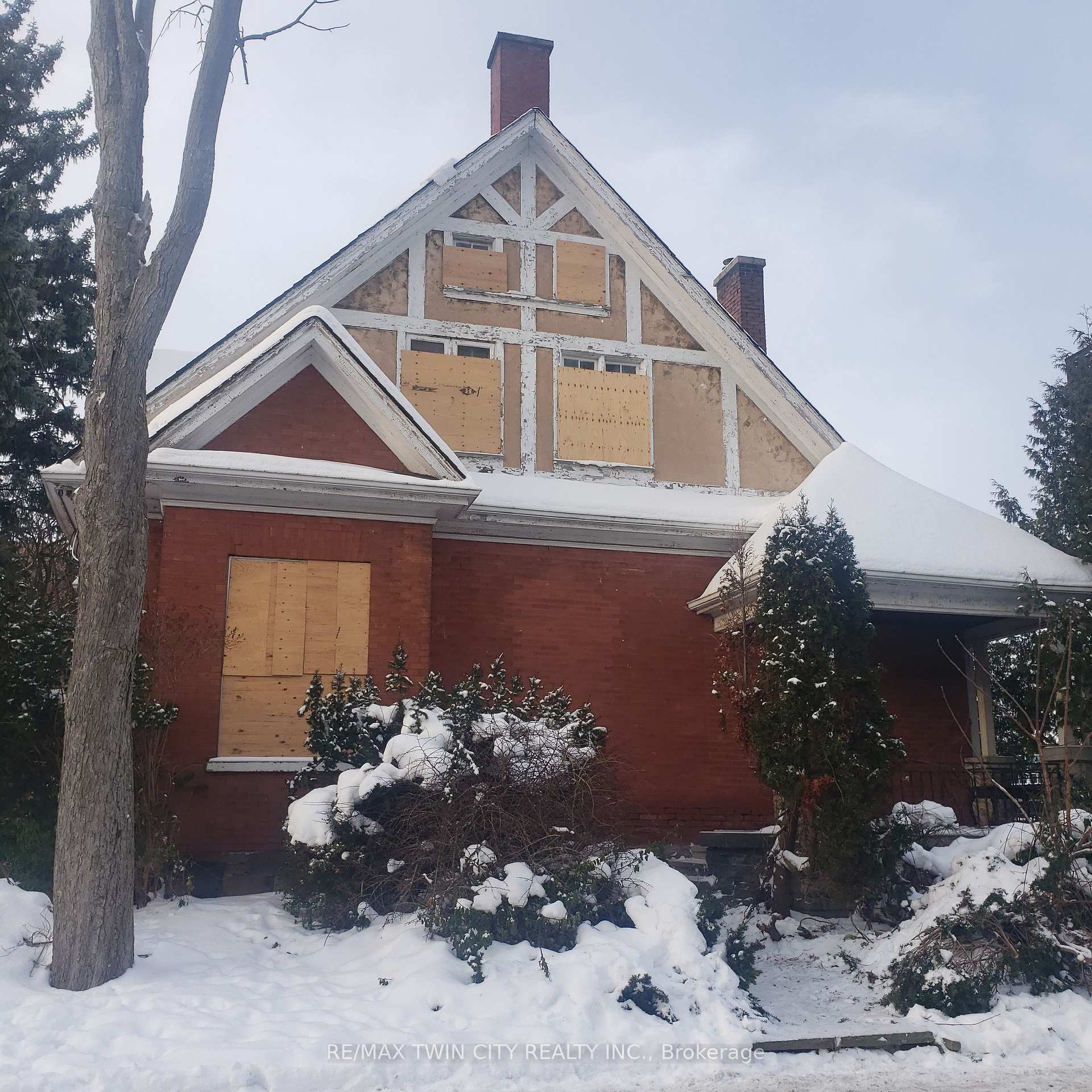 Photo 2 of 11 Irvin Street, Waterloo — HOMEH