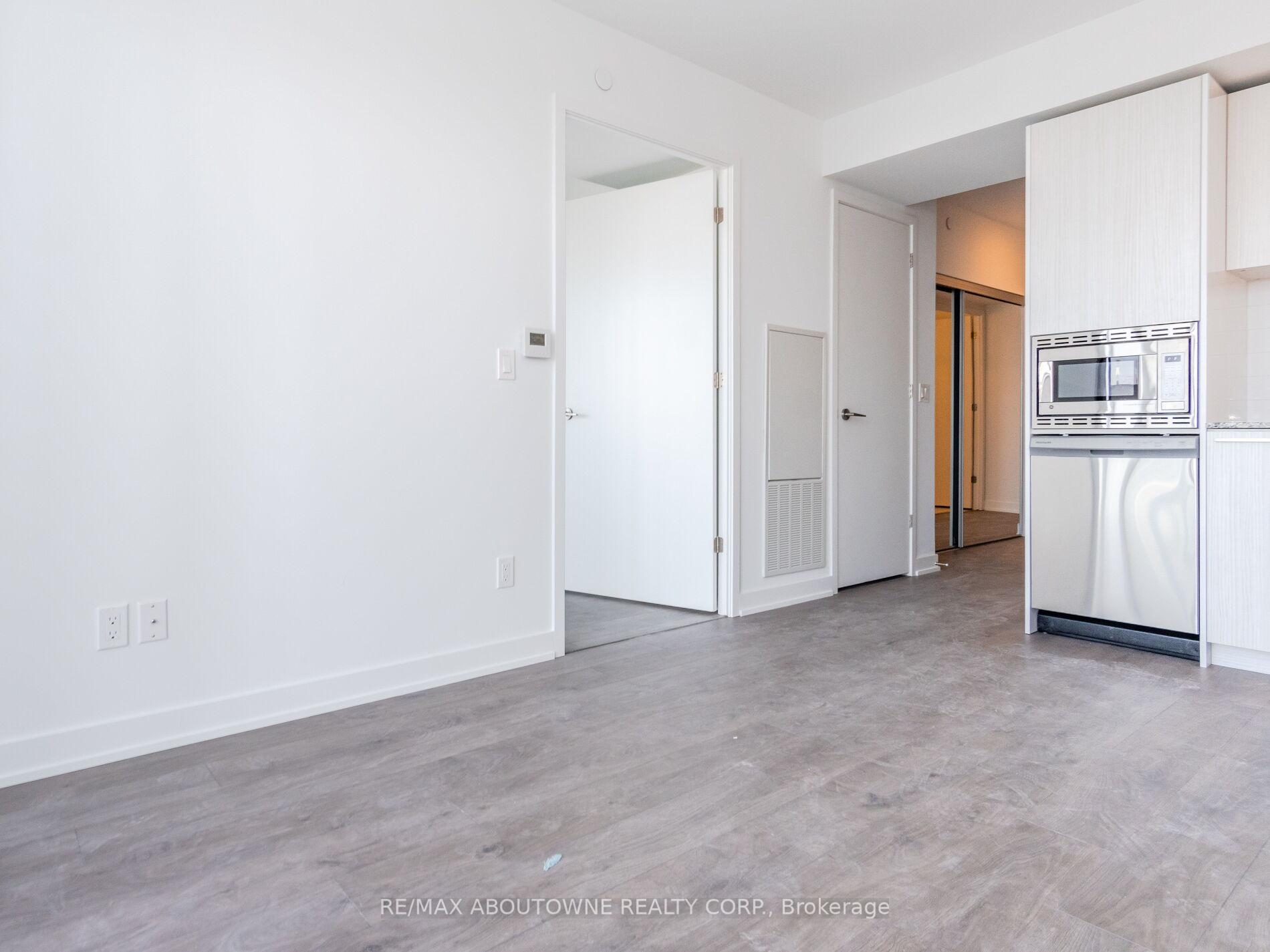Photo 5 of Unit 3001, 501 Yonge Street, Toronto, Church-Yonge Corridor — HOMEH
