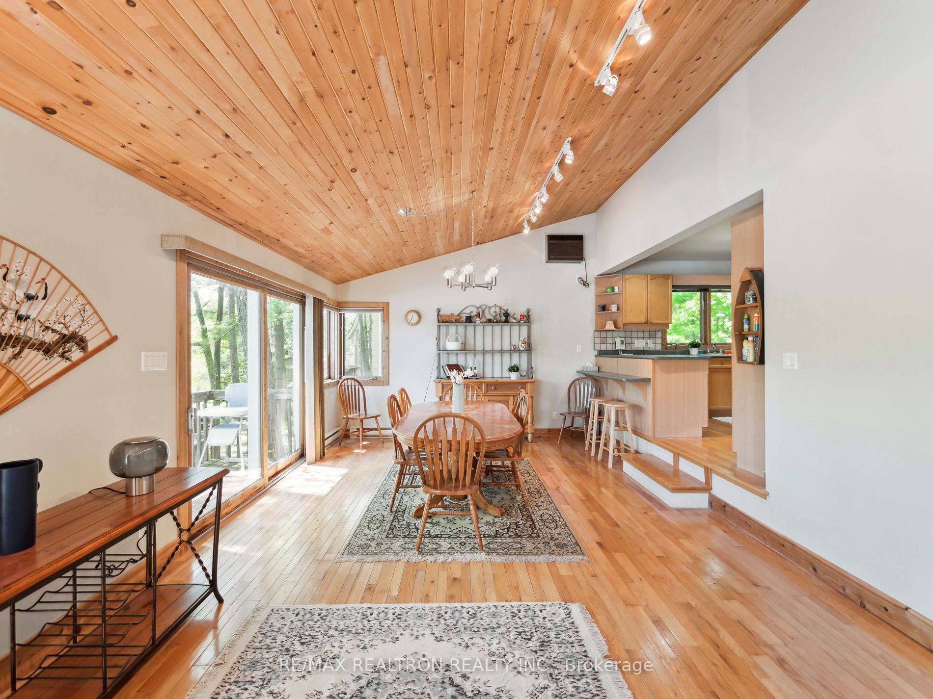 Photo 8 of 82 Pinetree Road, Gravenhurst, Wood (Gravenhurst) — HOMEH
