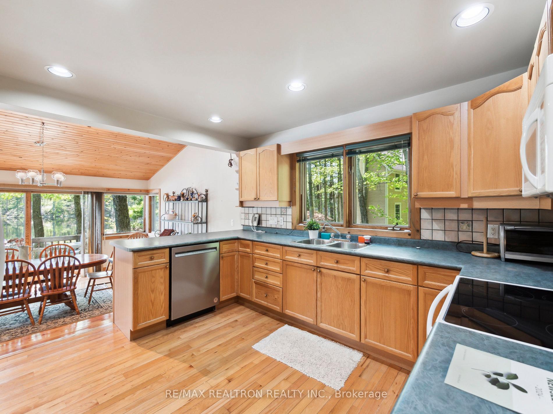 Photo 13 of 82 Pinetree Road, Gravenhurst, Wood (Gravenhurst) — HOMEH