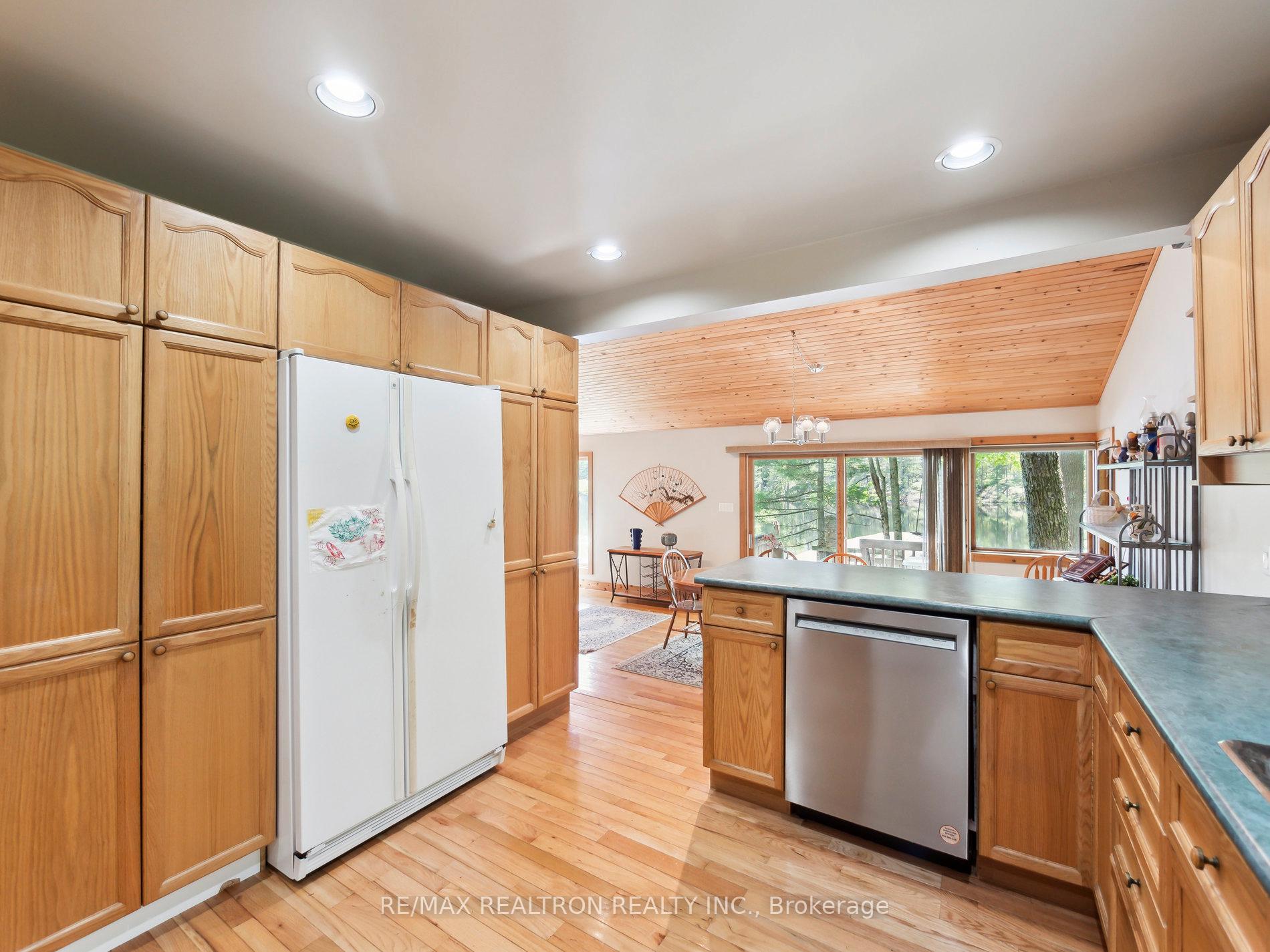 Photo 12 of 82 Pinetree Road, Gravenhurst, Wood (Gravenhurst) — HOMEH