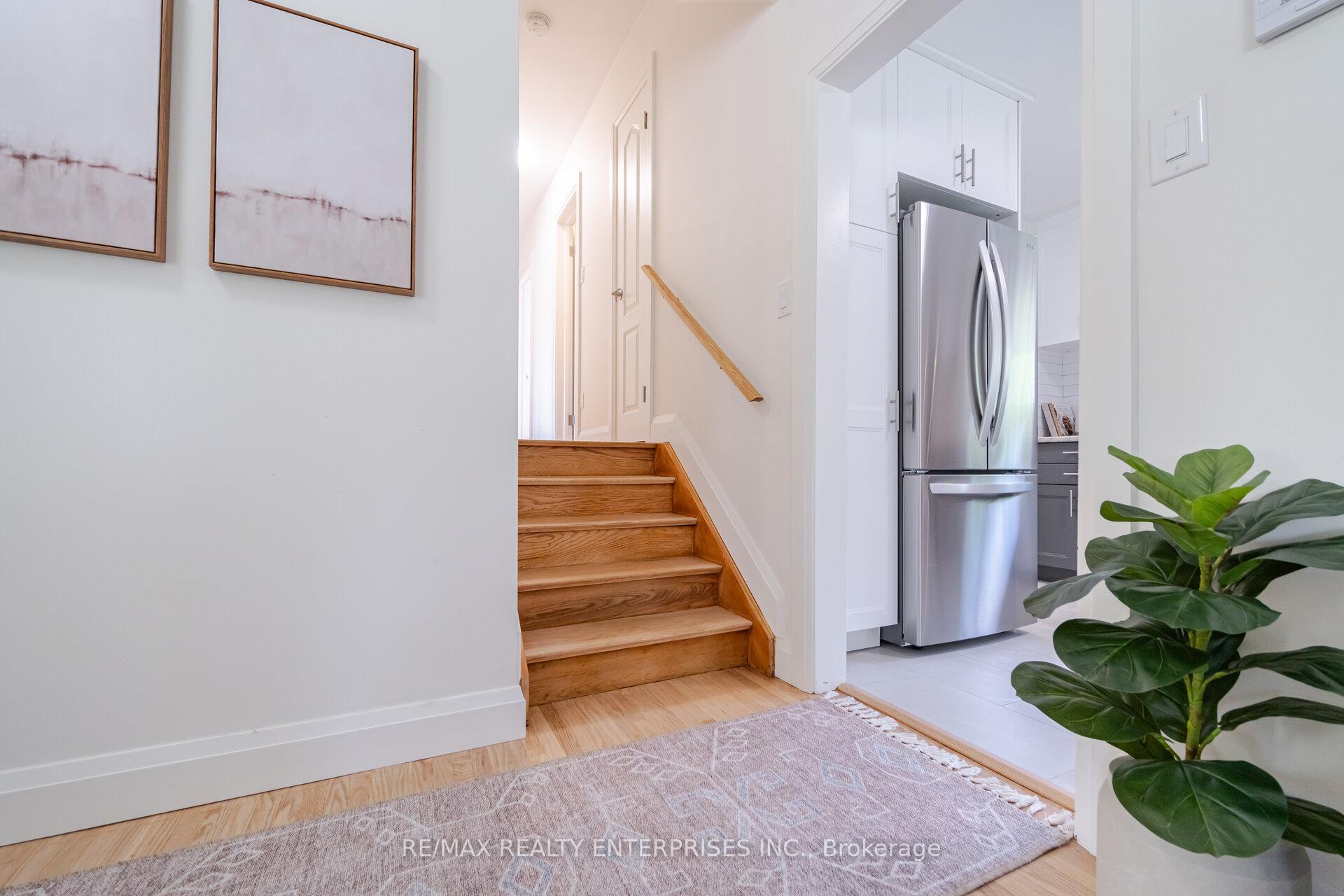 Photo 12 of 3 Savarin Street, Scarborough, Eglinton East — HOMEH