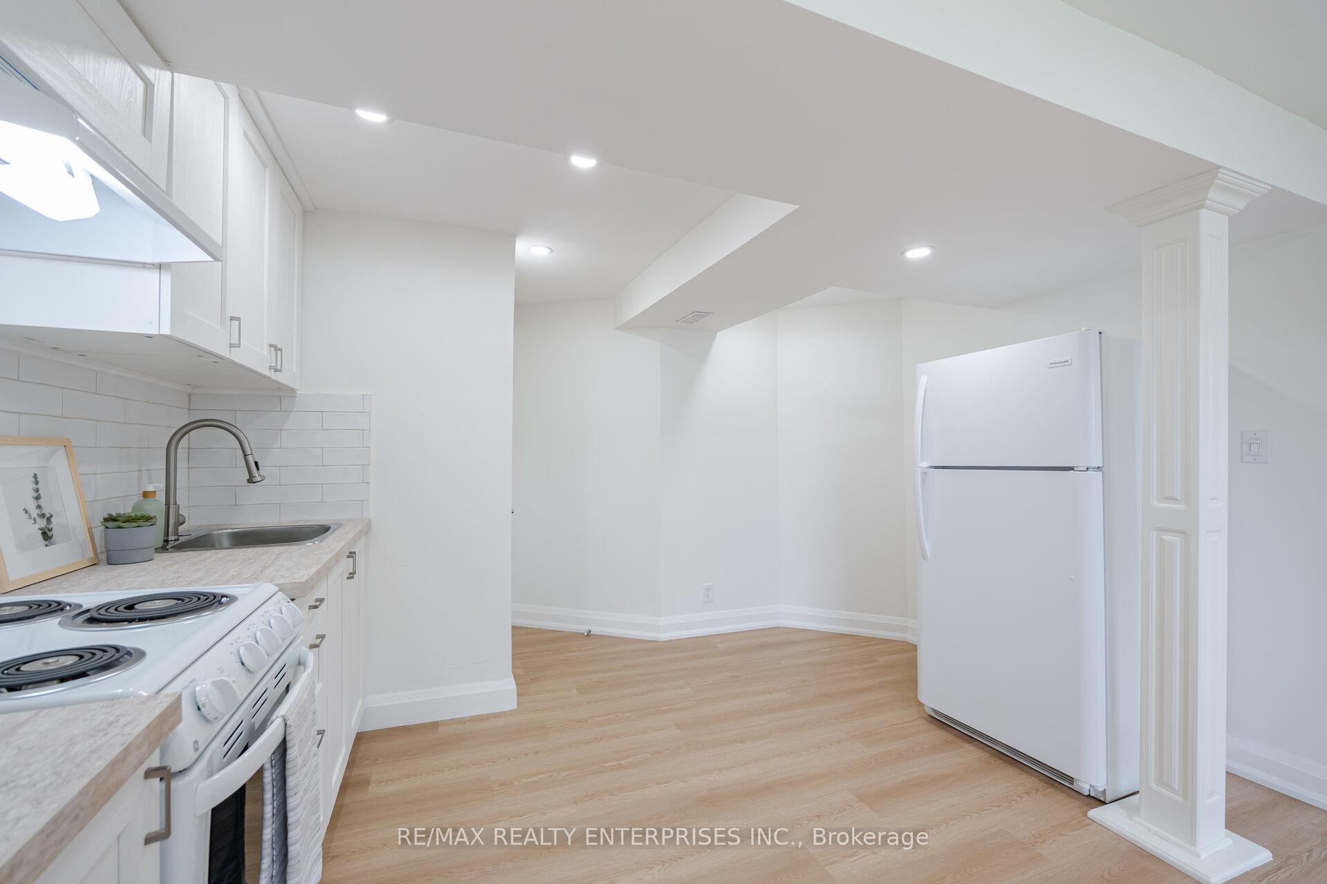 Photo 31 of 3 Savarin Street, Scarborough, Eglinton East — HOMEH
