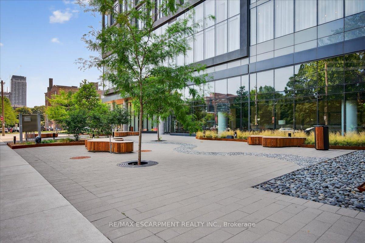 Photo 3 of Unit 829, 50 Power Street, Toronto, Moss Park — HOMEH