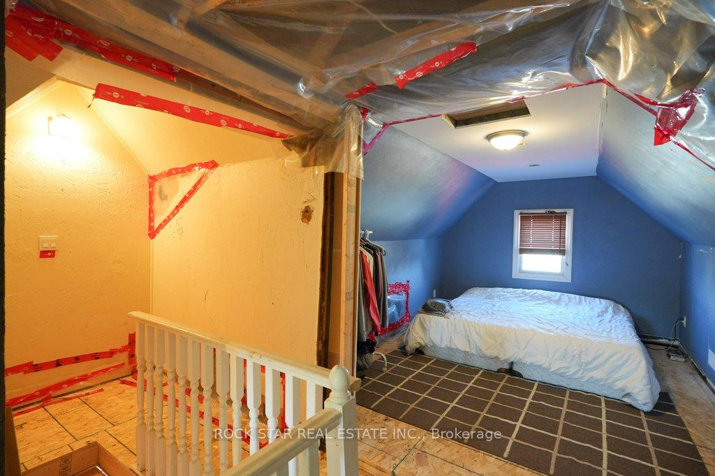 Photo 24 of 405 Upper Wentworth Street, Hamilton, Inch Park — HOMEH