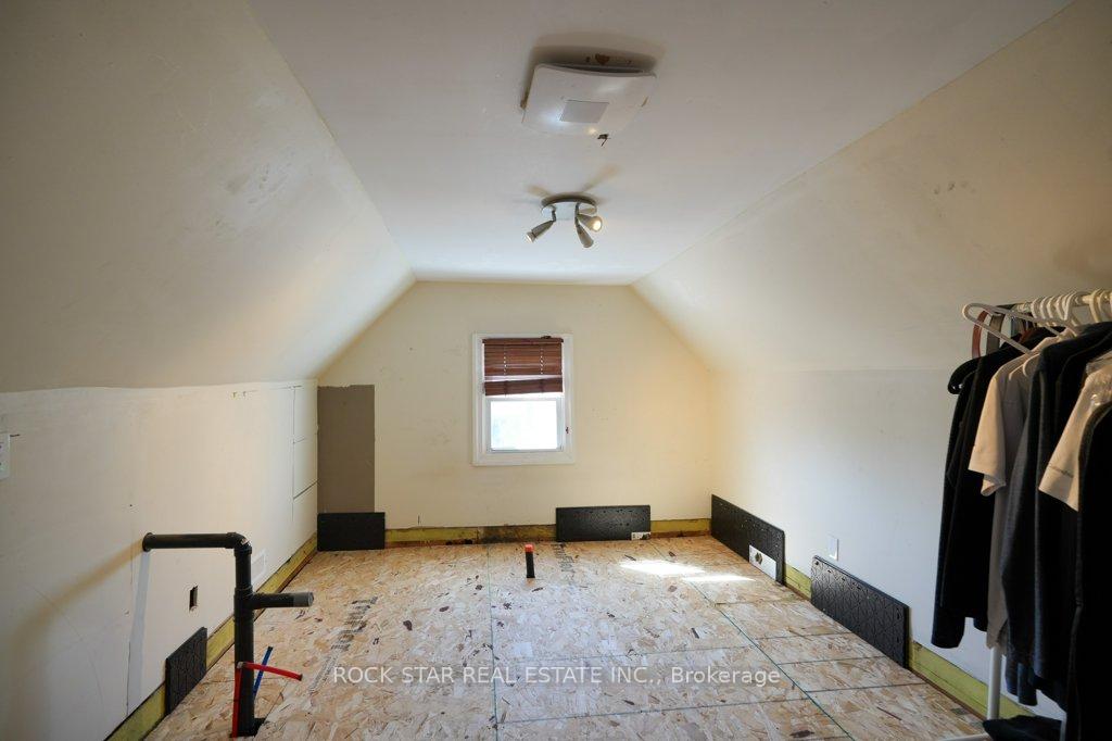 Photo 22 of 405 Upper Wentworth Street, Hamilton, Inch Park — HOMEH